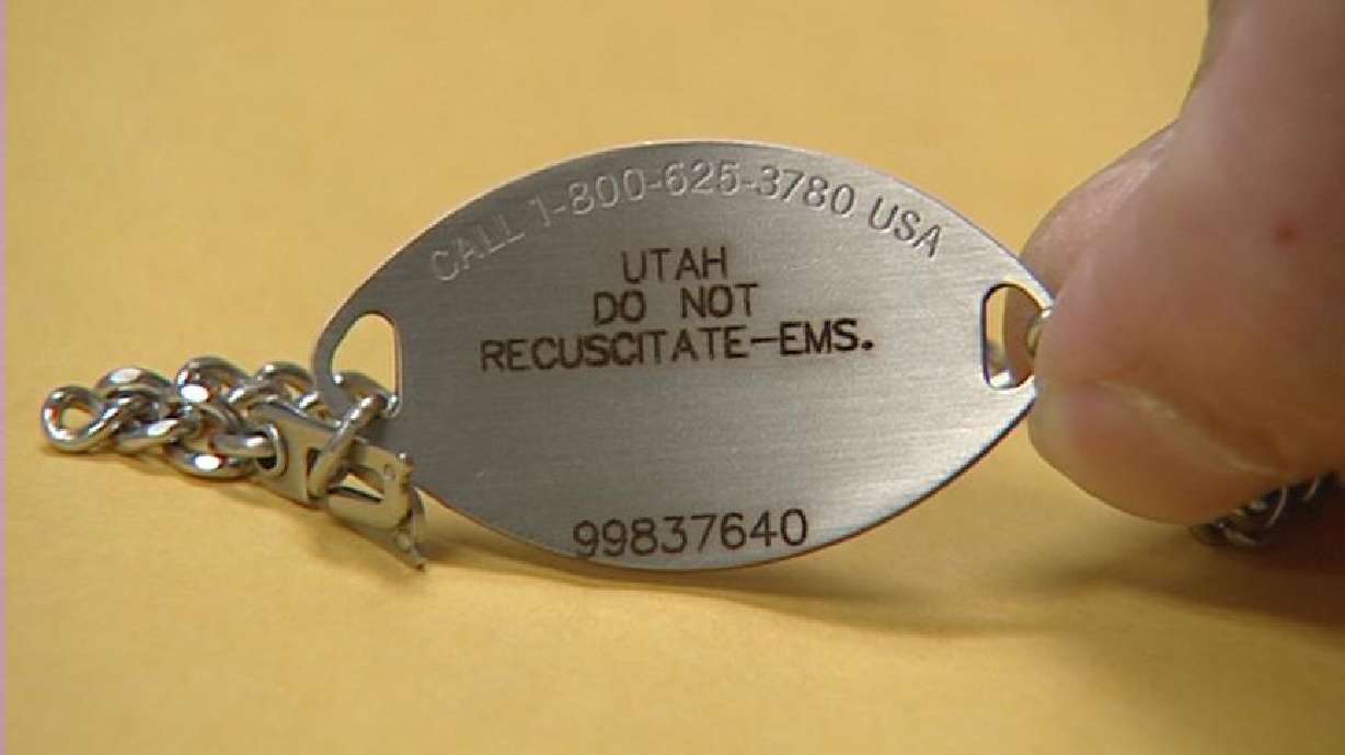 Bracelet Gives Sign of Do Not Resuscitate Order