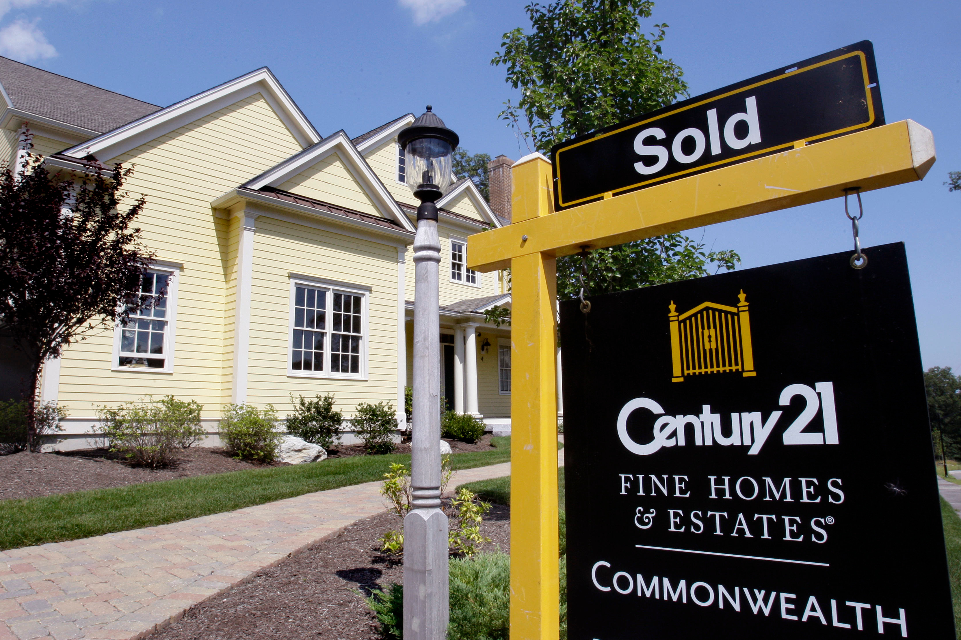 AI boom heats up Bay Area housing market as wealthy buyers drive demand for high-end homes across US