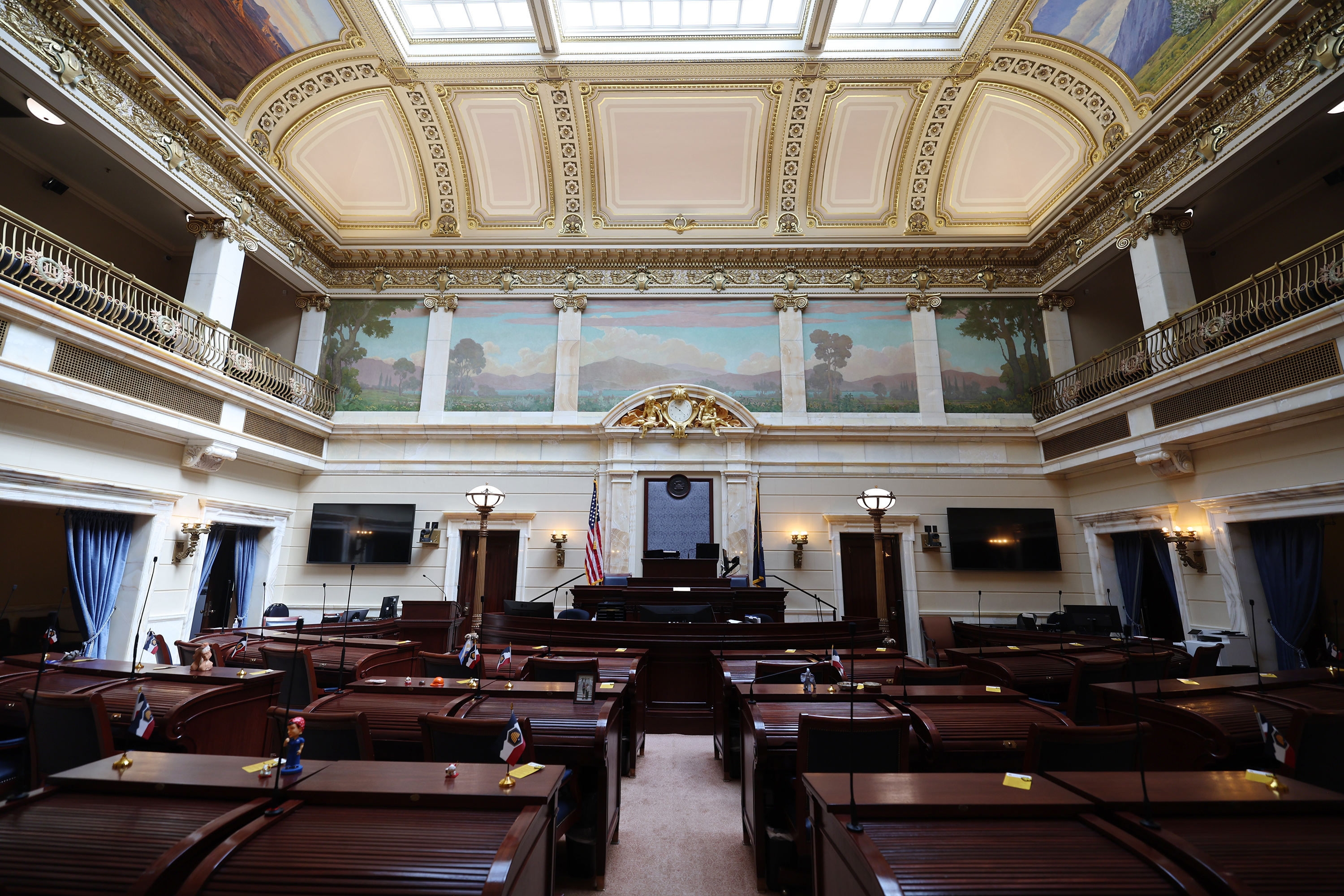 Democrat exits Utah state Senate race, backs Forward Party candidate