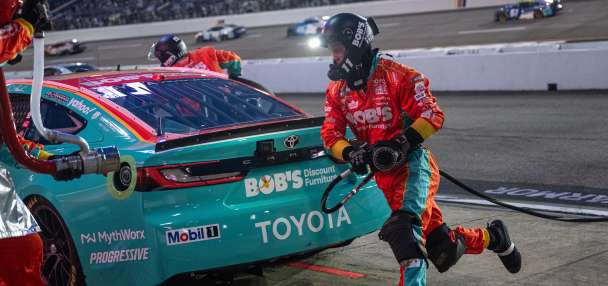 NASCAR drivers in favor of return to Chase format, saying it will yield a more legitimate champion