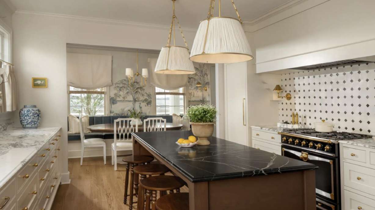 Professional tips for choosing the perfect light fixtures for your home