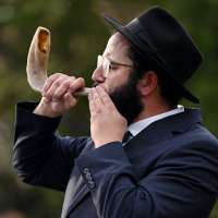 Rosh Hashana invites Jews to celebrate and strengthen connection with God