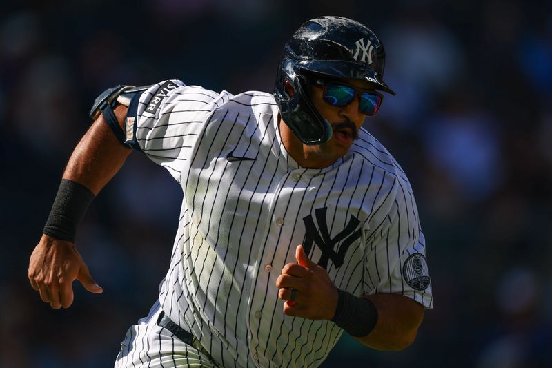Yankees OF Trent Grisham injures hamstring in loss to Padres