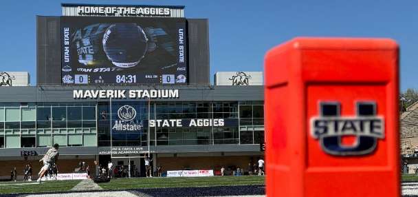 Taggart's return sparks Utah State in Homecoming win over Troy