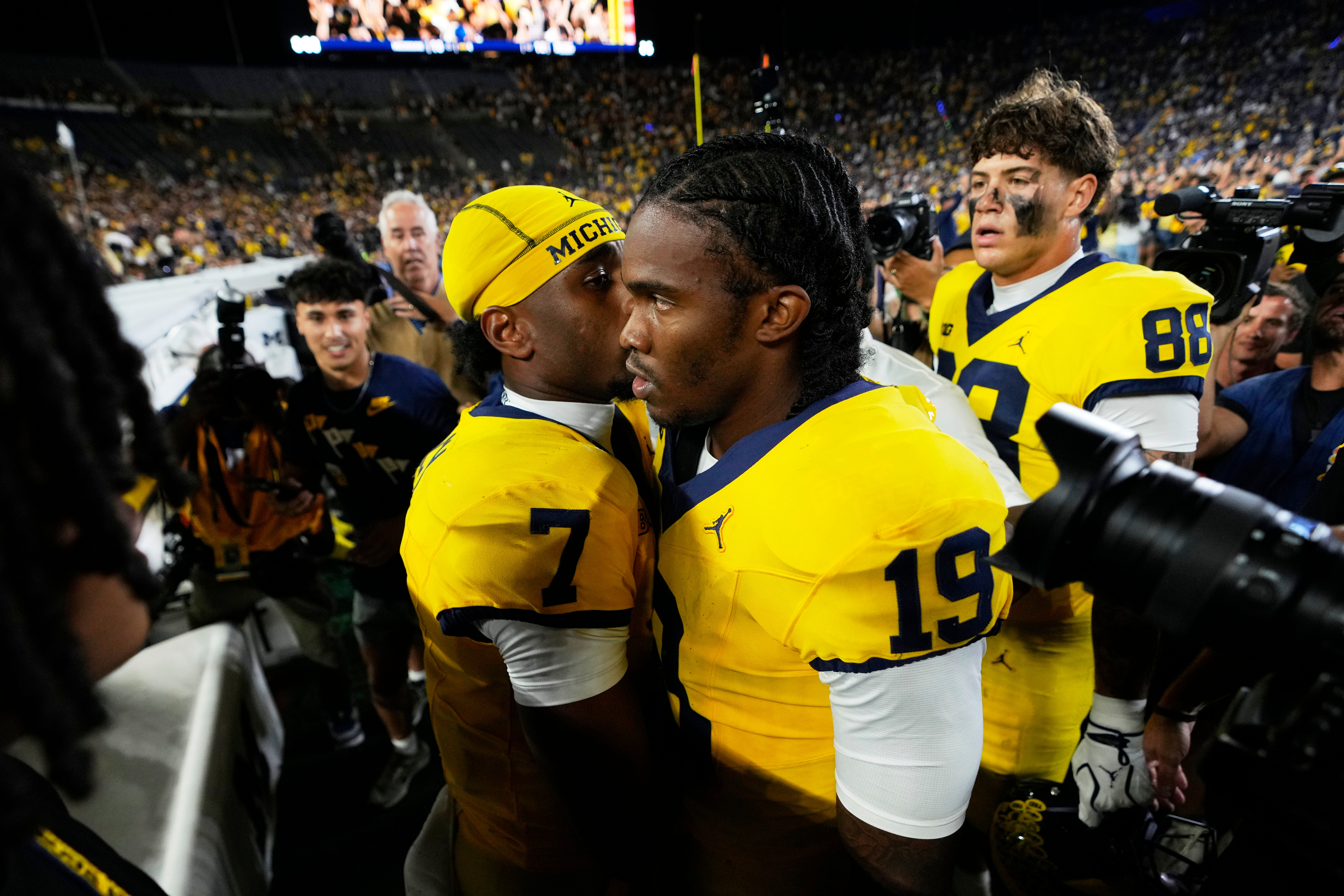 Hail (Mary) to the victor: No. 16 Michigan survives scare vs WMU