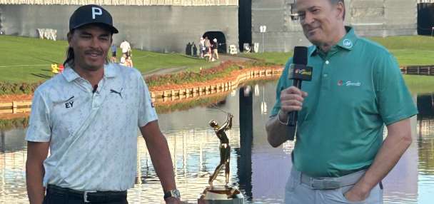 A Sunday night at Lambeau marks Dan Hicks' 35th NBC Sports season milestone