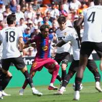 Yamal scores twice as Barcelona wins 4th straight game in La Liga, Arsenal beats Chelsea