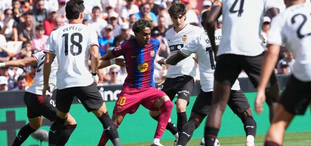 Yamal scores twice as Barcelona wins 4th straight game in La Liga, Arsenal beats Chelsea