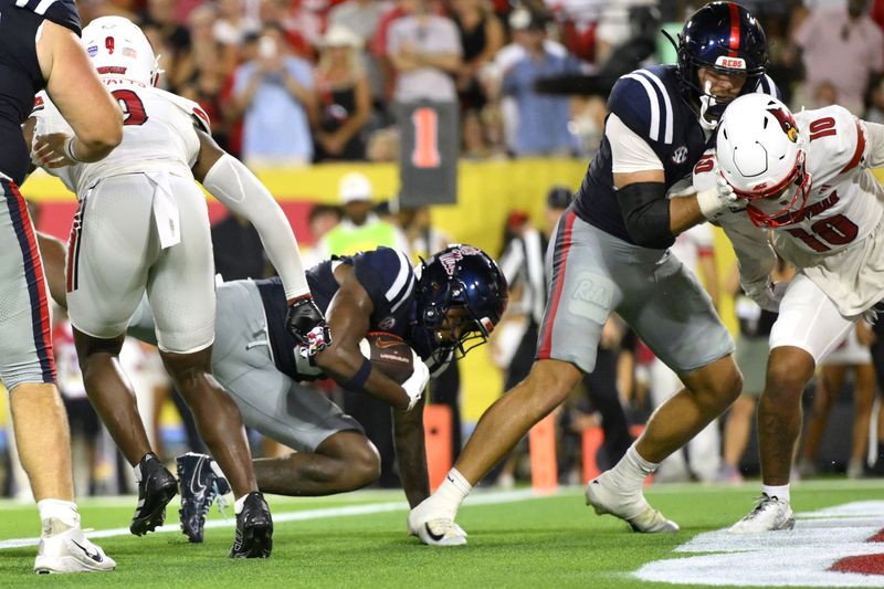 Reports: Ole Miss RB Kewan Lacy leaves game vs. Louisville with leg bruise