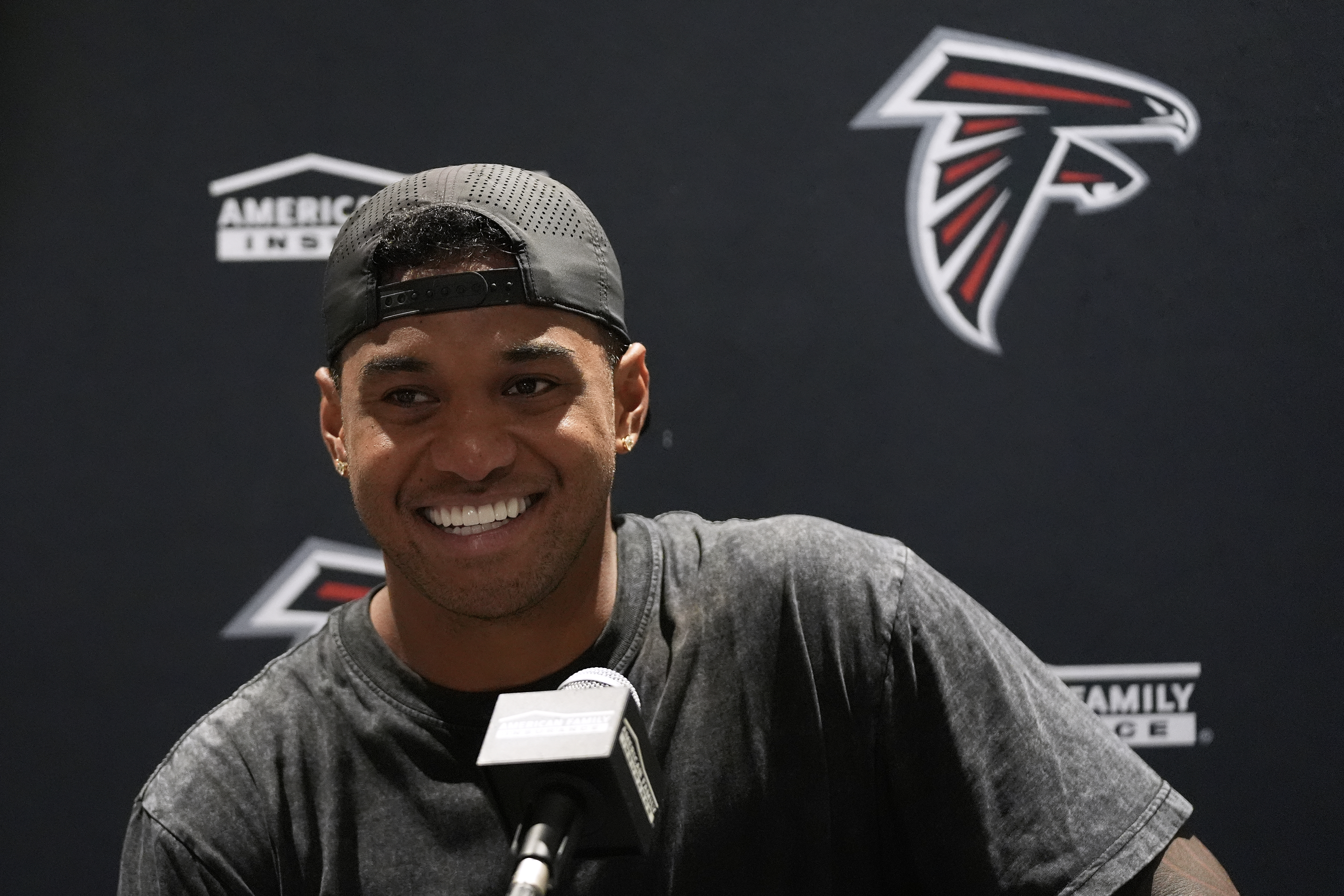 Falcons name Tua Tagovailoa as Week 1 starter, Michael Penix Jr. will be inactive vs. Steelers