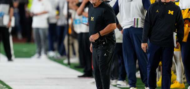 Veteran coaches surprised that stadium clock was not official clock in wild Michigan win Saturday