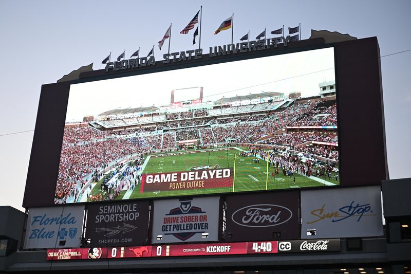 After delay, No. 19 SMU-Florida State being played without full power