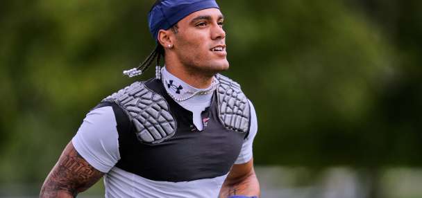 Patriots make Christian Gonzalez the NFL's highest-paid cornerback, AP sources say