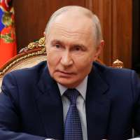 Putin assures Trump that Moscow doesn't have aggressive plans toward Europe, Kremlin says