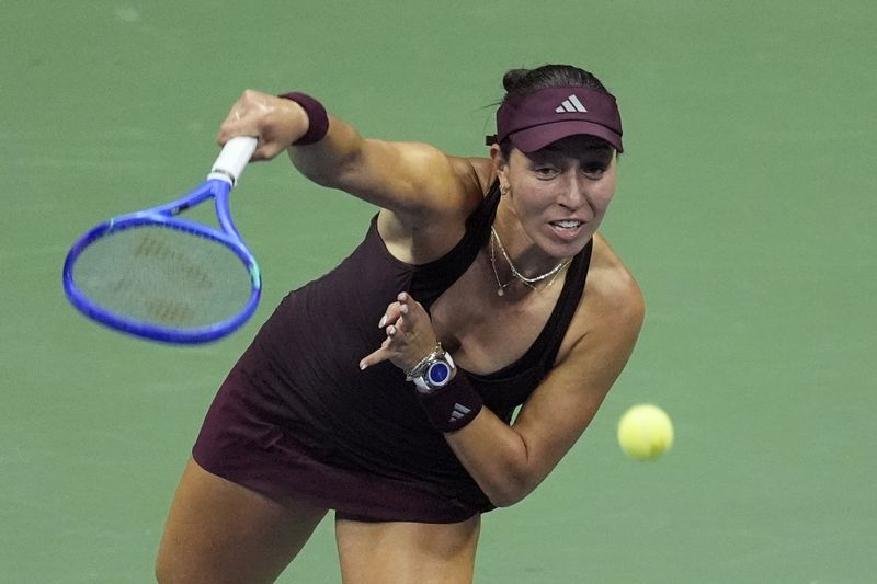 Tennis - U.S. Open - Flushing Meadows, New York, United States - September 8, 2026 Jessica Pegula of the U.S. in action during her quarter-final match against Emma Navarro of the U.S.