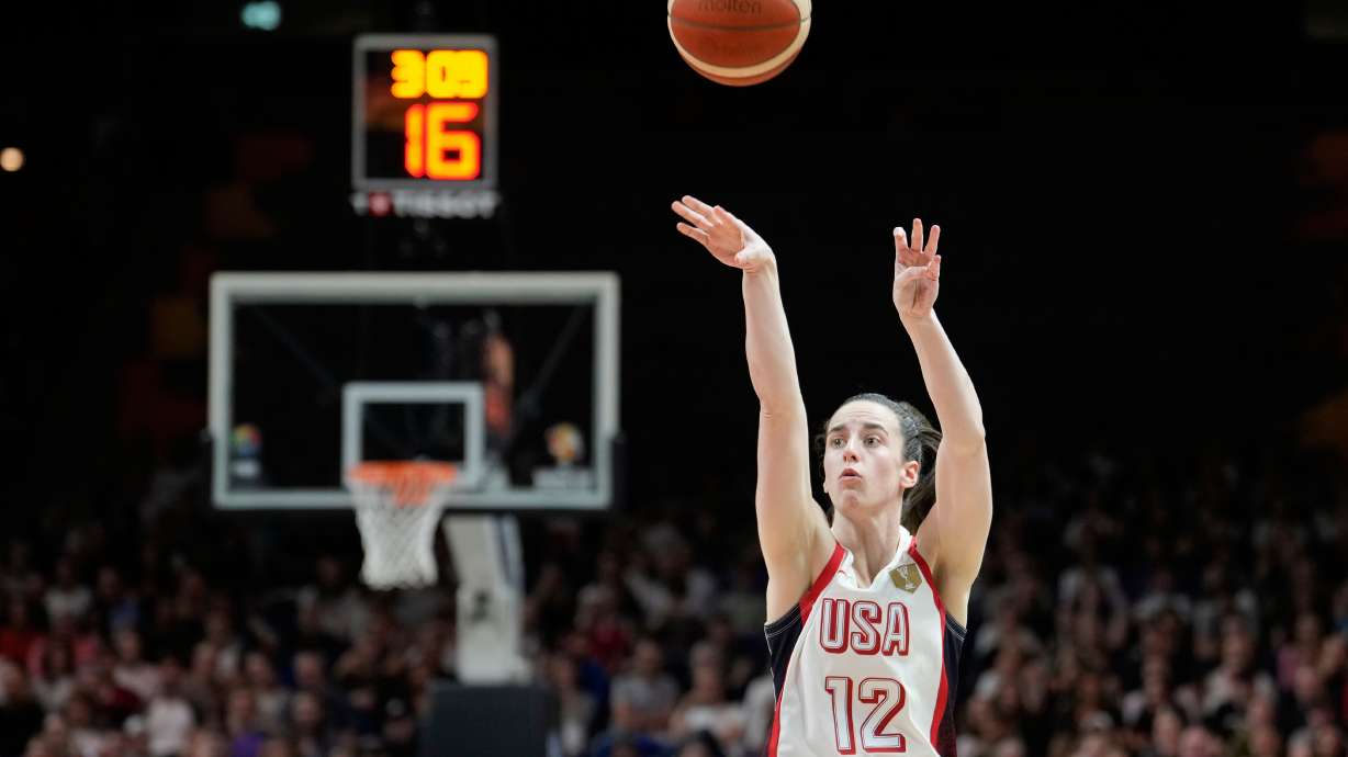 Caitlin Clark, of the United States, shoots during the Women's Basketball World Cup match between the United States and Czechia in Berlin, Monday, Sept. 7, 2026.