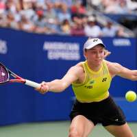 Coco Gauff rallies to reach the US Open semifinals against new women's No. 1 Elena Rybakina