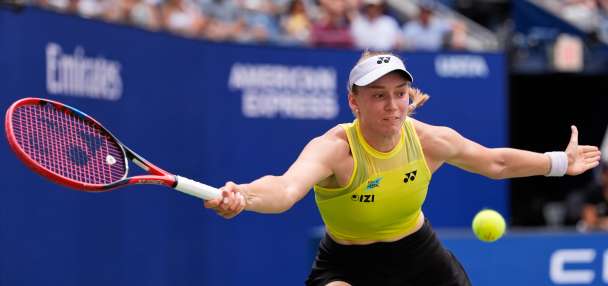 Elena Rybakina beats Zheng to reach US Open semifinals and move to No. 1 in the women's rankings