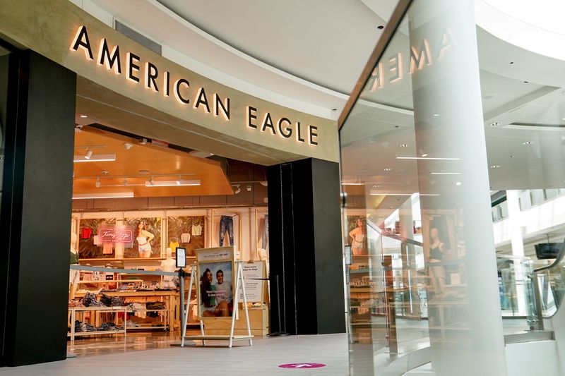 American Eagle sticks to annual sales forecast amid cautious spending