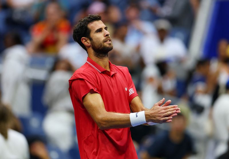 Tennis-Khachanov back to US Open semi-finals with walkover