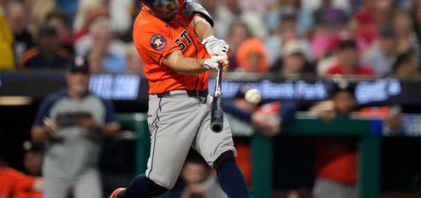 Astros' Jose Altuve doubles in 3rd inning vs. Phillies for 2,500th career hit