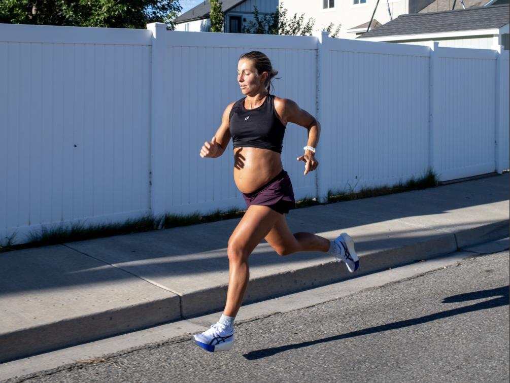 9-month-pregnant Utah mom aims to run mile in under 5 minutes