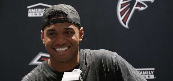 Falcons QB Tua Tagovailoa leaves practice with an oblique injury
