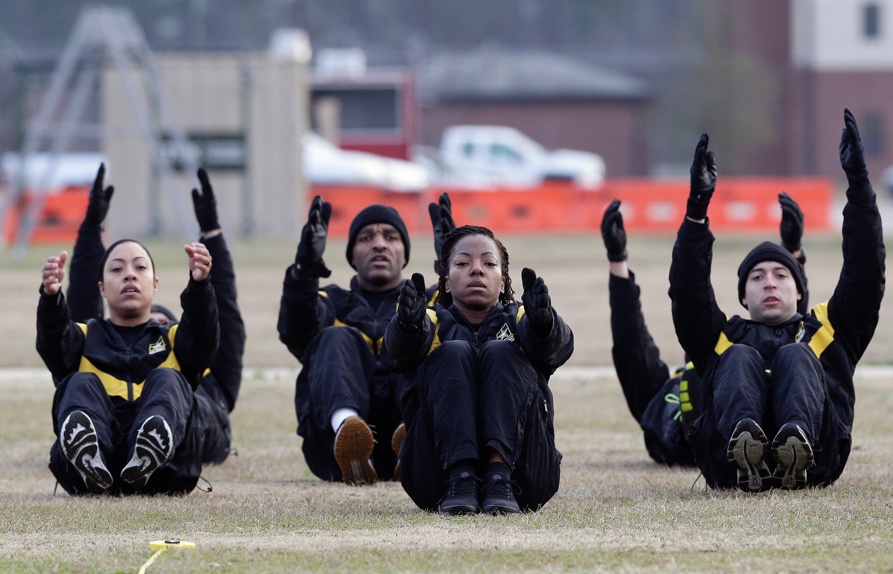 Pentagon: Male, female troops must pass identical fitness tests to serve in 'combat arms' jobs