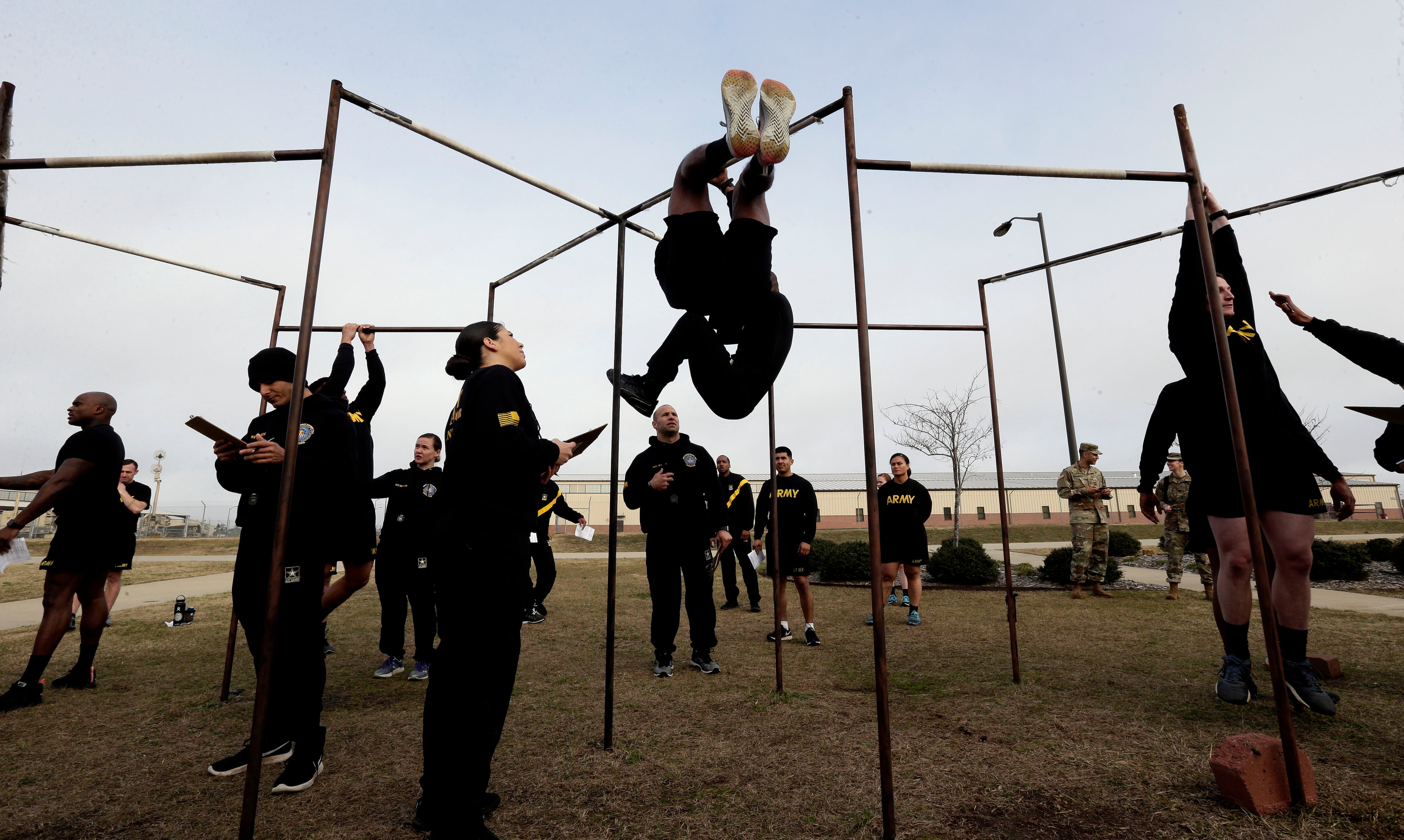 U.S Army troops training to serve as instructors participate in a combat fitness test at the 108th Air Defense Artillery Brigade compound at Fort Bragg, N.C., Jan. 8, 2019.