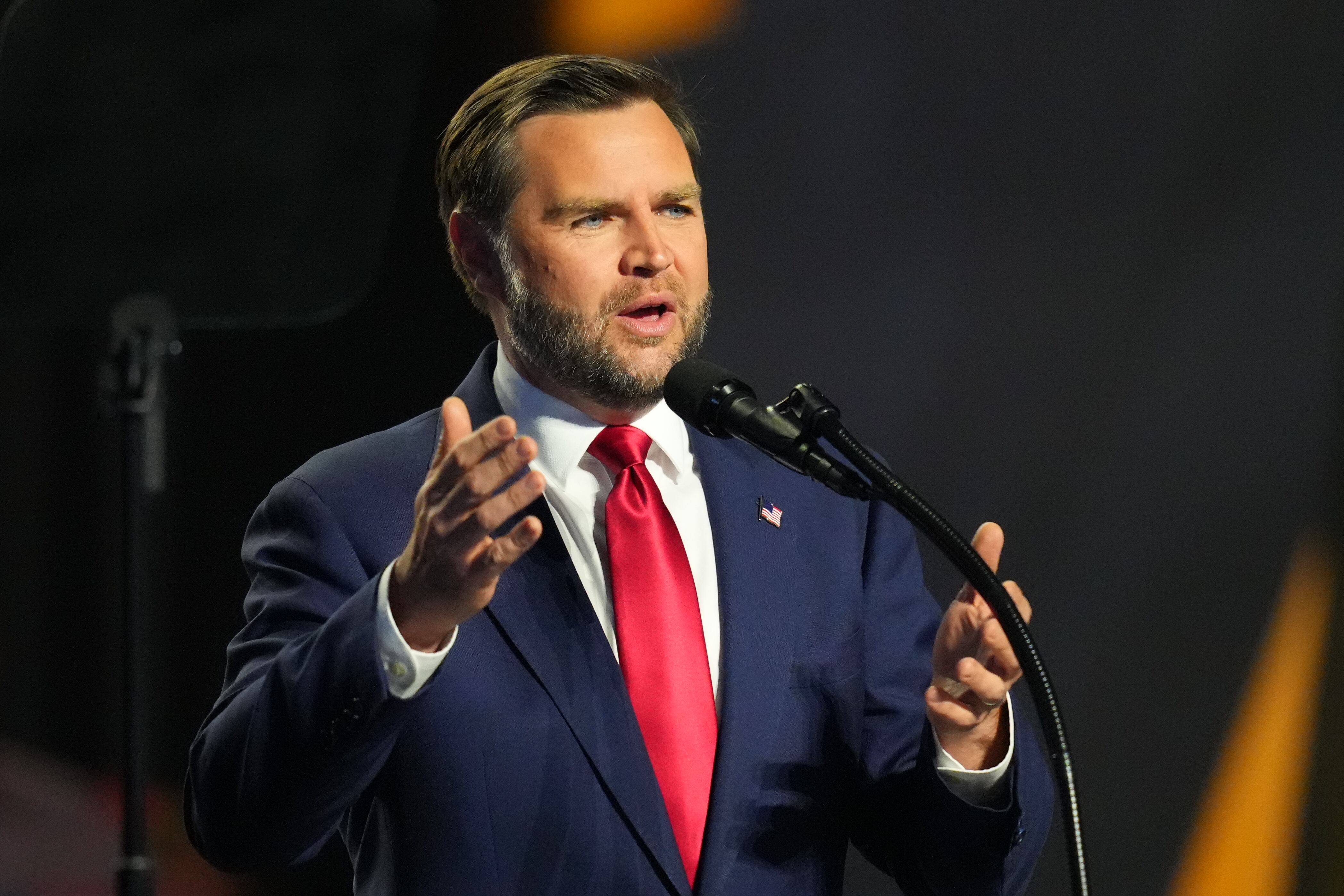 Vance pushes restoration of nuclear family, traditional marriage in convention speech