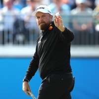 Lowry sets the course record with a 62 at Doonbeg and builds a 3-shot lead in the Irish Open