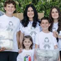 'A blanket says it all': How a Logan family built a blanket business based on love
