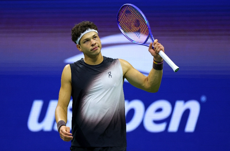 Tennis - U.S. Open - Flushing Meadows, New York, United States - September 11, 2026 Ben Shelton of the U.S. celebrates a point during his semi final match against Frances Tiafoe of the U.S.