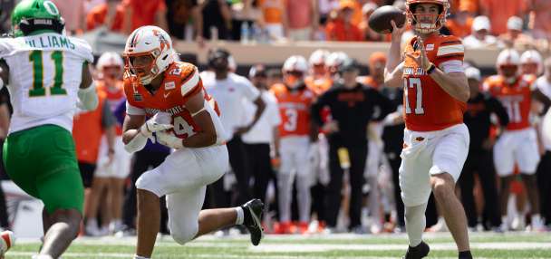 Oklahoma State stuns No. 6 Oregon 39-31, ending 21-game skid against FBS opponents