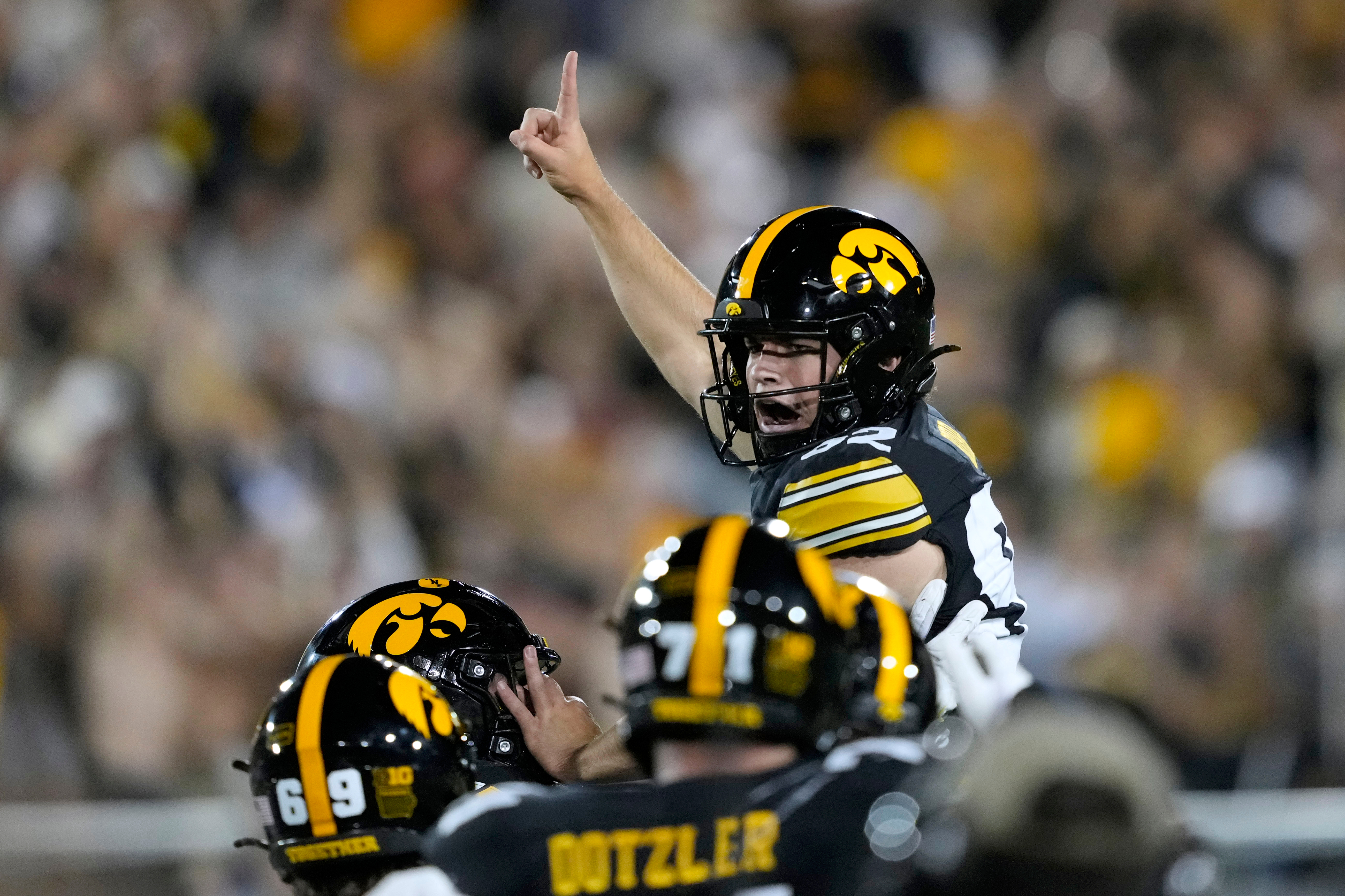 Caden Buhr's field goal with 15 seconds left lifts No. 21 Iowa over Iowa State, 16-13
