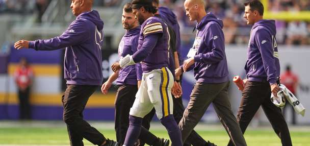 Vikings QB Murray leaves his debut in the 1st quarter with a concussion after a hit to the head