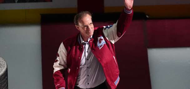 Joe Sakic plans to indefinitely stay in GM role for Avs with no search scheduled, AP source says