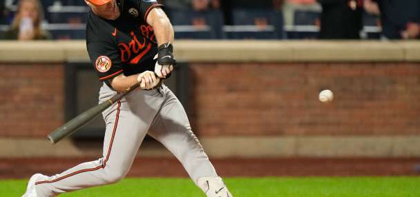 Alonso ties it in 9th with 300th homer and Orioles beat Mets 7-5 in 11 on Mayo's inside-the-parker
