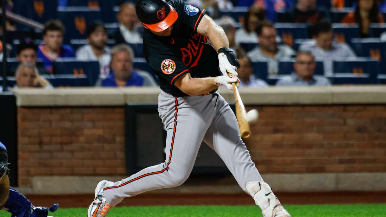 Baltimore Orioles Pete Alonso hits a solo home run during the first inning of a baseball game against the New York Mets, Wednesday, Sept. 16, 2026, in New York.