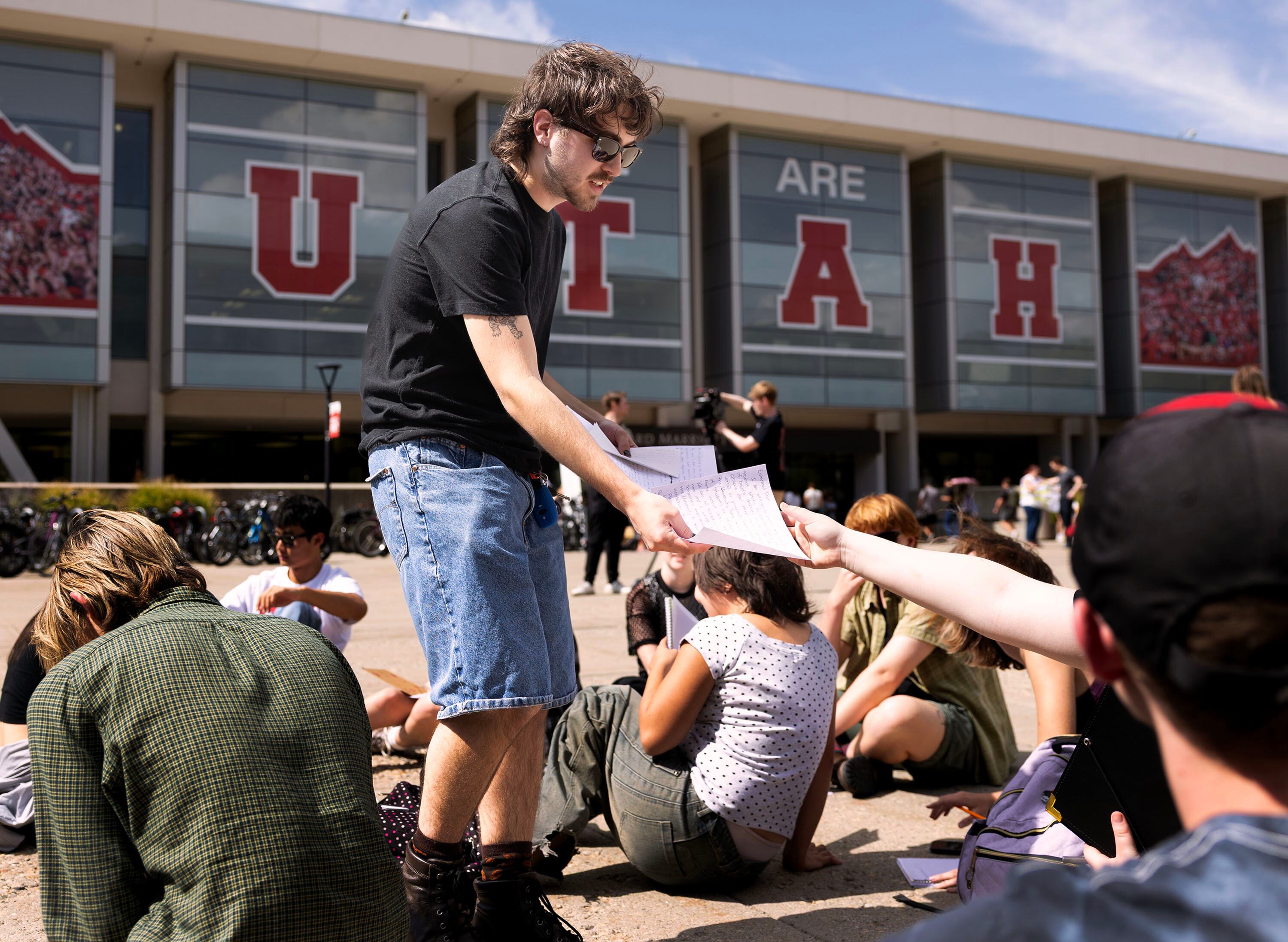 University of Utah finds itself at center of free speech fight over anti-Charlie Kirk cake 
