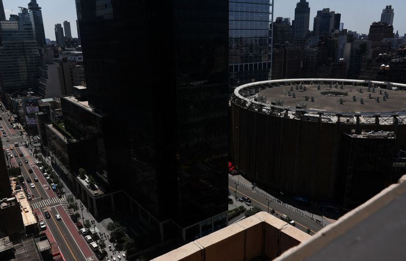 Get-in price for Knicks' opener against 76ers tops $1,250
