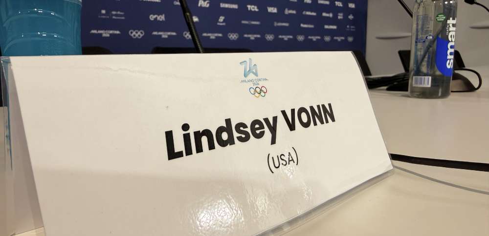 Lindsey Vonn warns fans about scammers impersonating her online