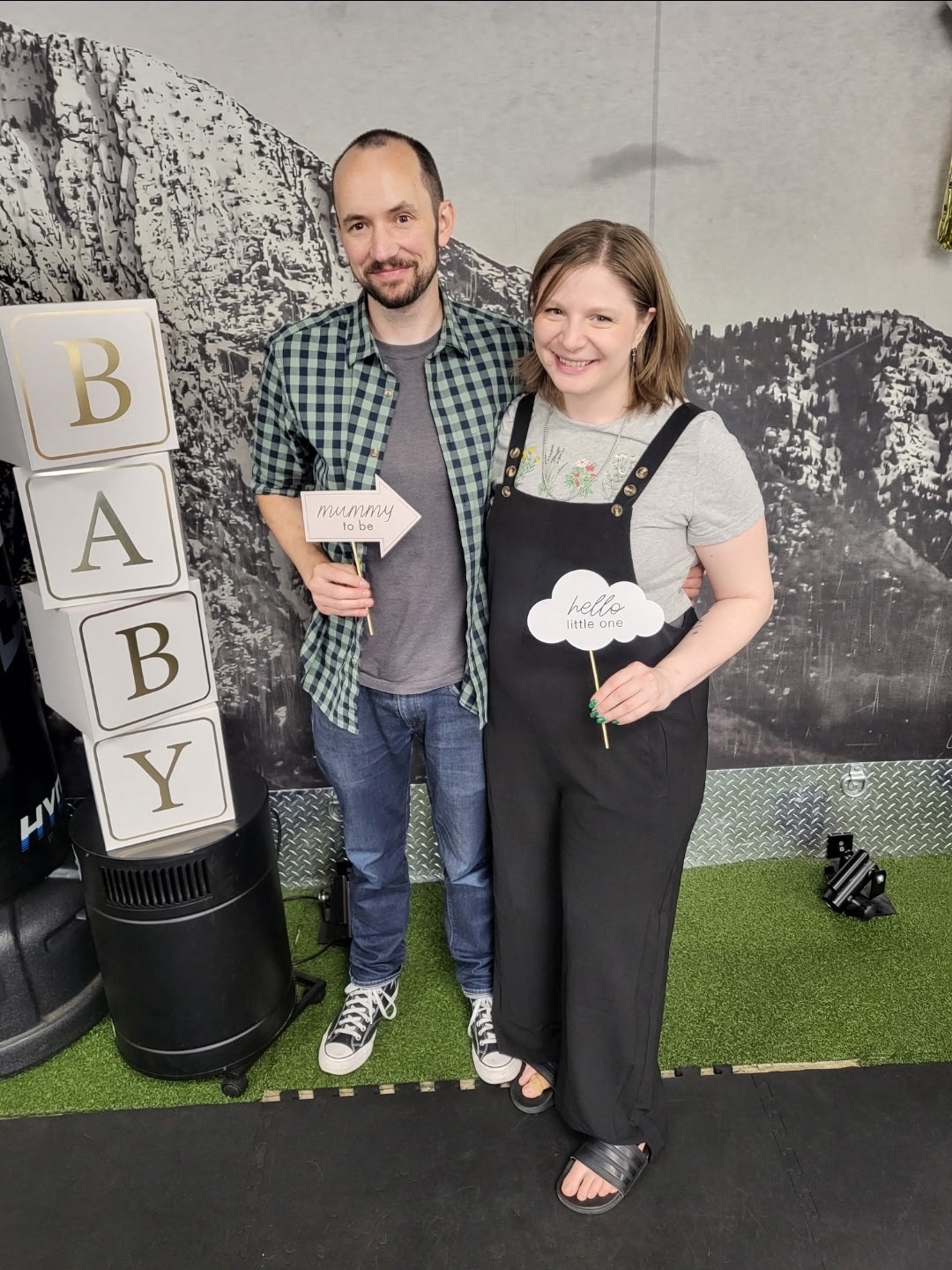 Elizabeth Snow and her husband prepare for the arrival of their baby girl. Snow has been participating in CenteringPregnancy throughout her pregnancy.