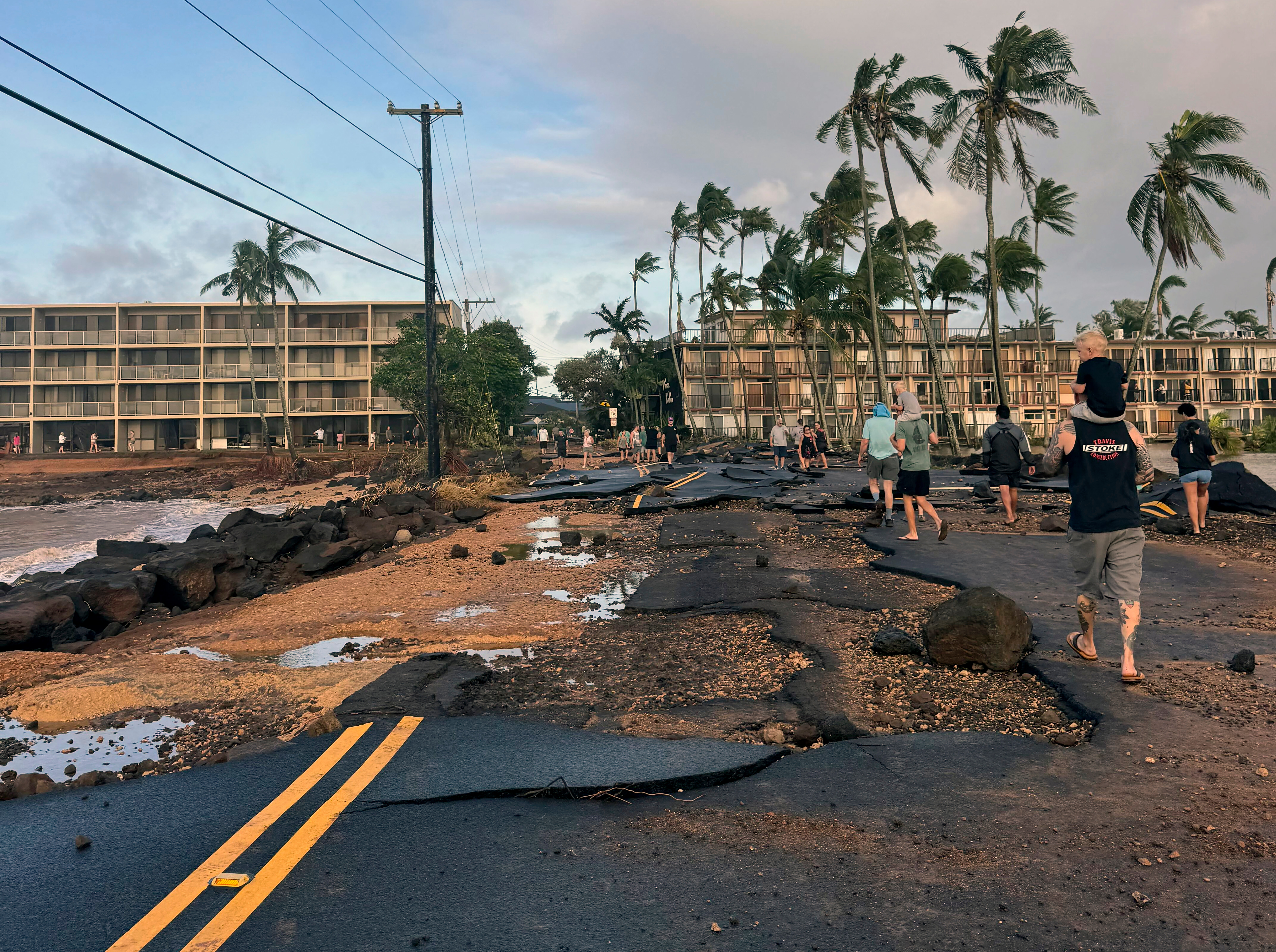 Kauai small businesses ask tourists to return with aloha and some patience