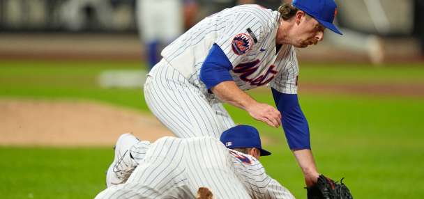 Mets' Jared Young has concussion symptoms, CT scan negative after scary collision with Nolan McLean