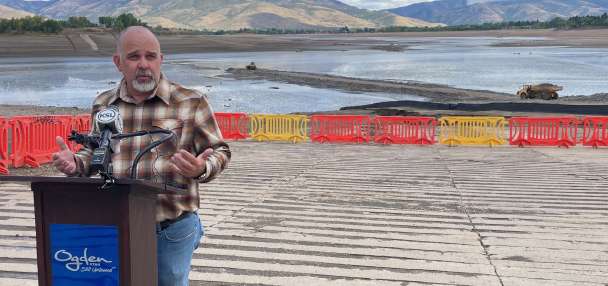 Temporary road taking shape atop Pineview Reservoir bed as part of pipeline project
