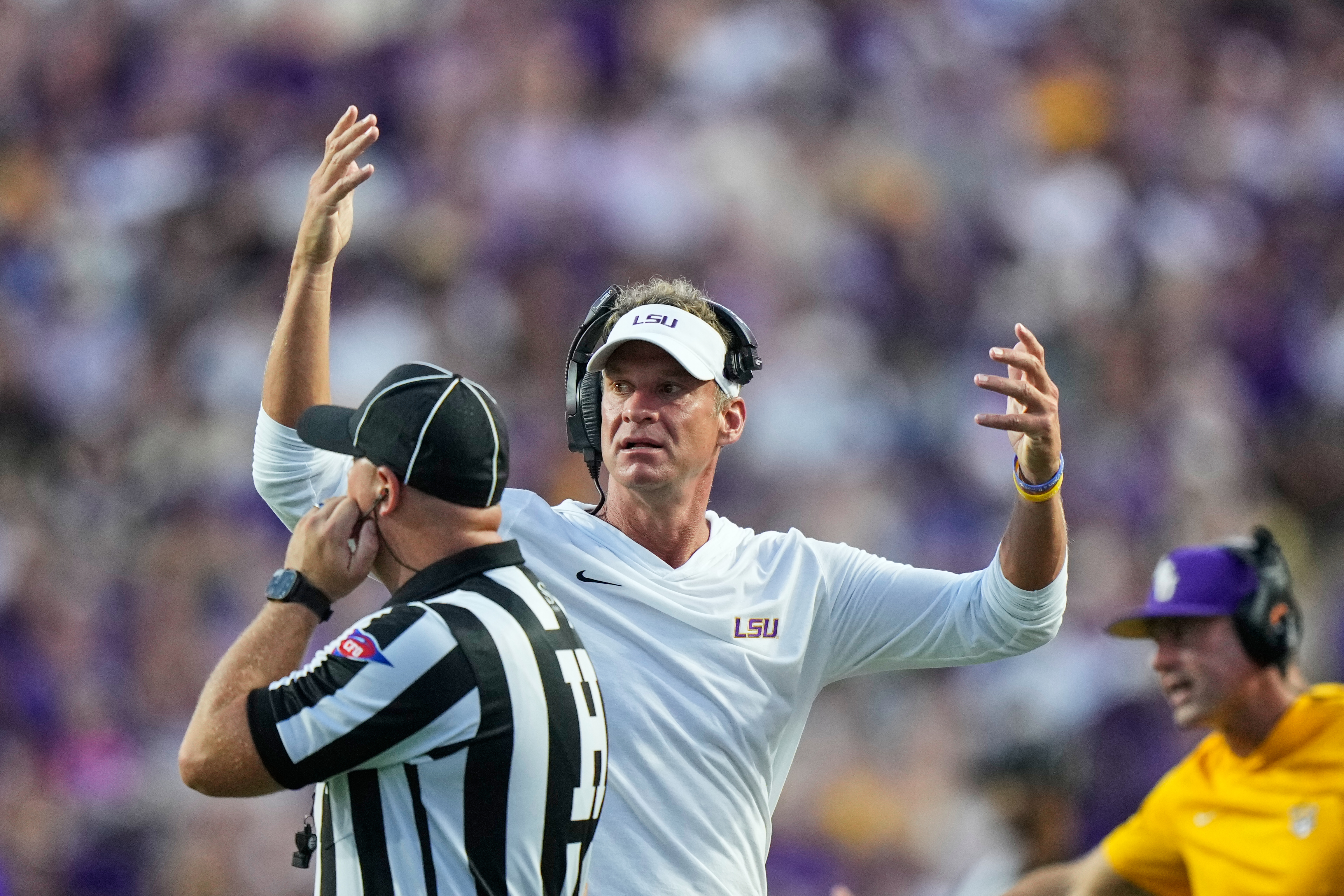 A top-10 showdown with edge: Lane Kiffin gets a taste of what's to come before LSU-Ole Miss game