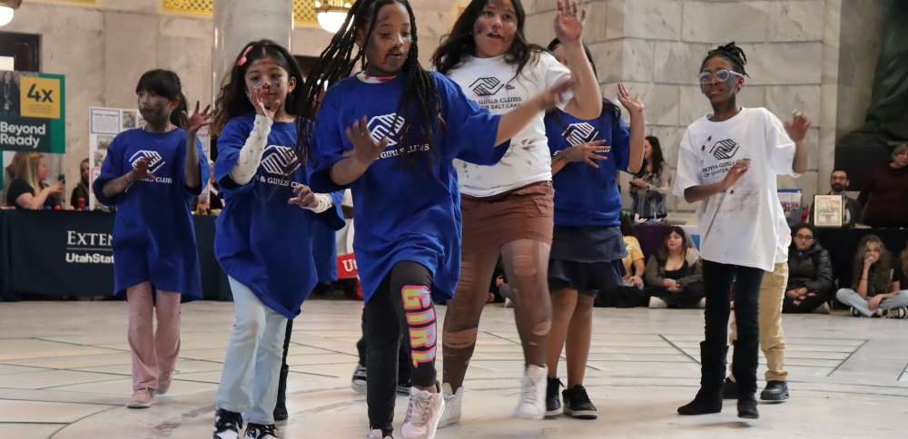 The school day ends before the workday. Utah parents are feeling the gap
