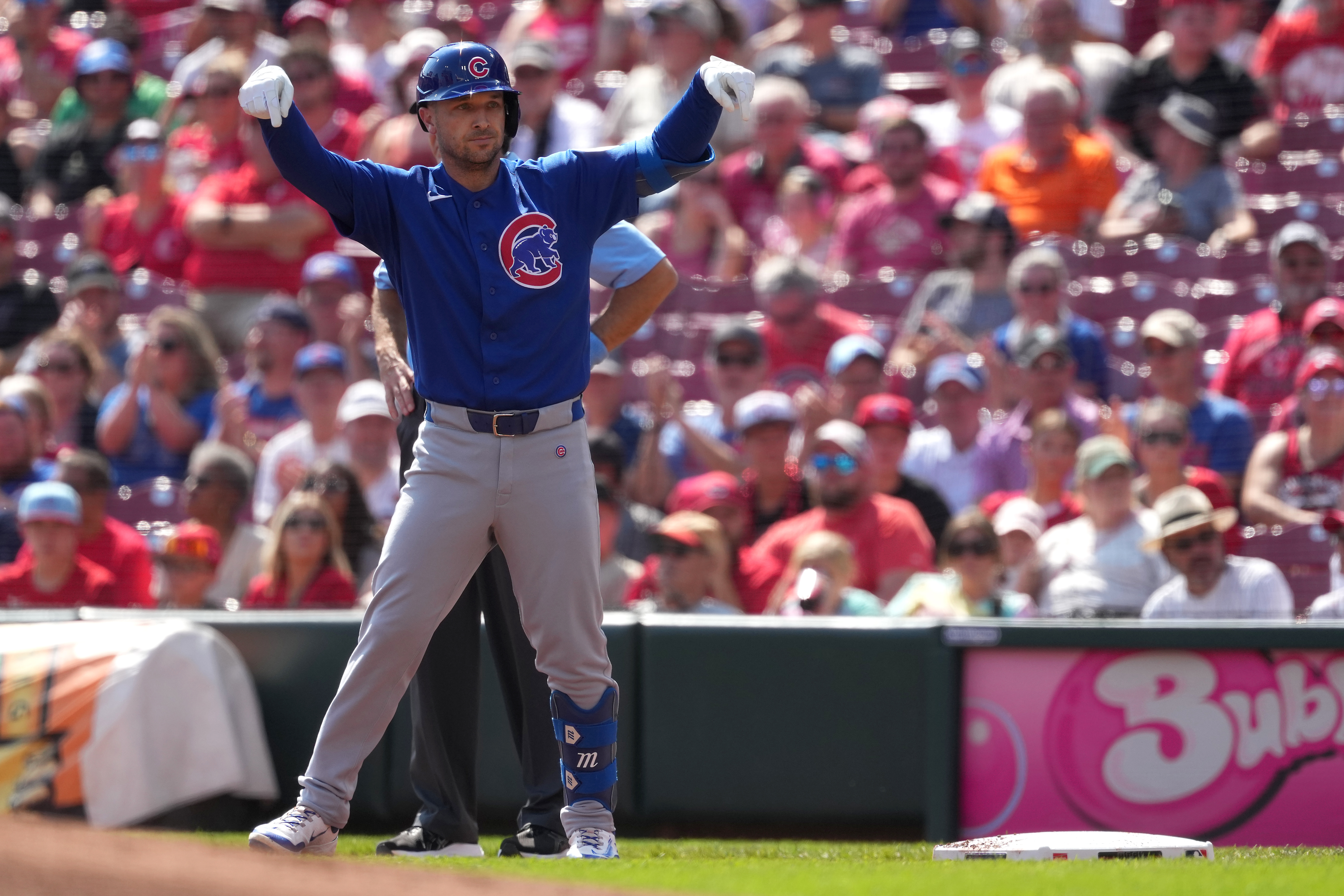 Cubs 3B Alex Bregman sent to hospital for tests after being hit in face by foul ball while on deck