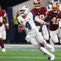 Prescott throws 4 TD passes as Cowboys beat Commanders, who again lose Daniels to dislocated elbow